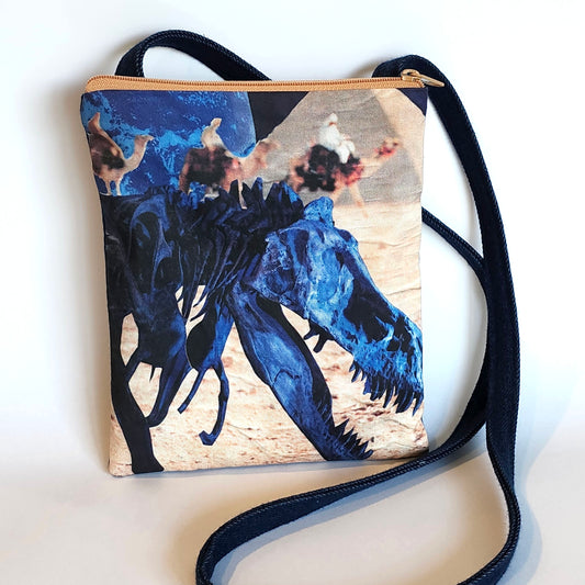 DIno Egypt: tall cell zip style purse